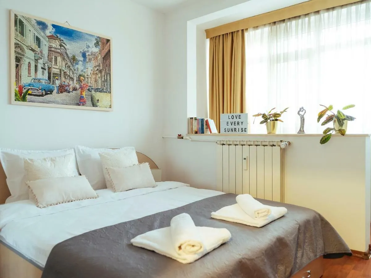 Cantemir Sunny Apartment Bukarest