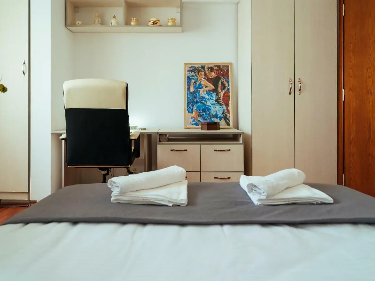 Cantemir Sunny Apartment Bucharest Romania