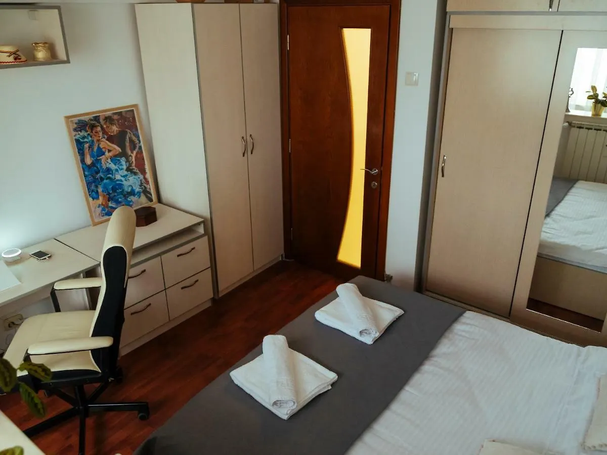 Cantemir Sunny Apartment Bukarest