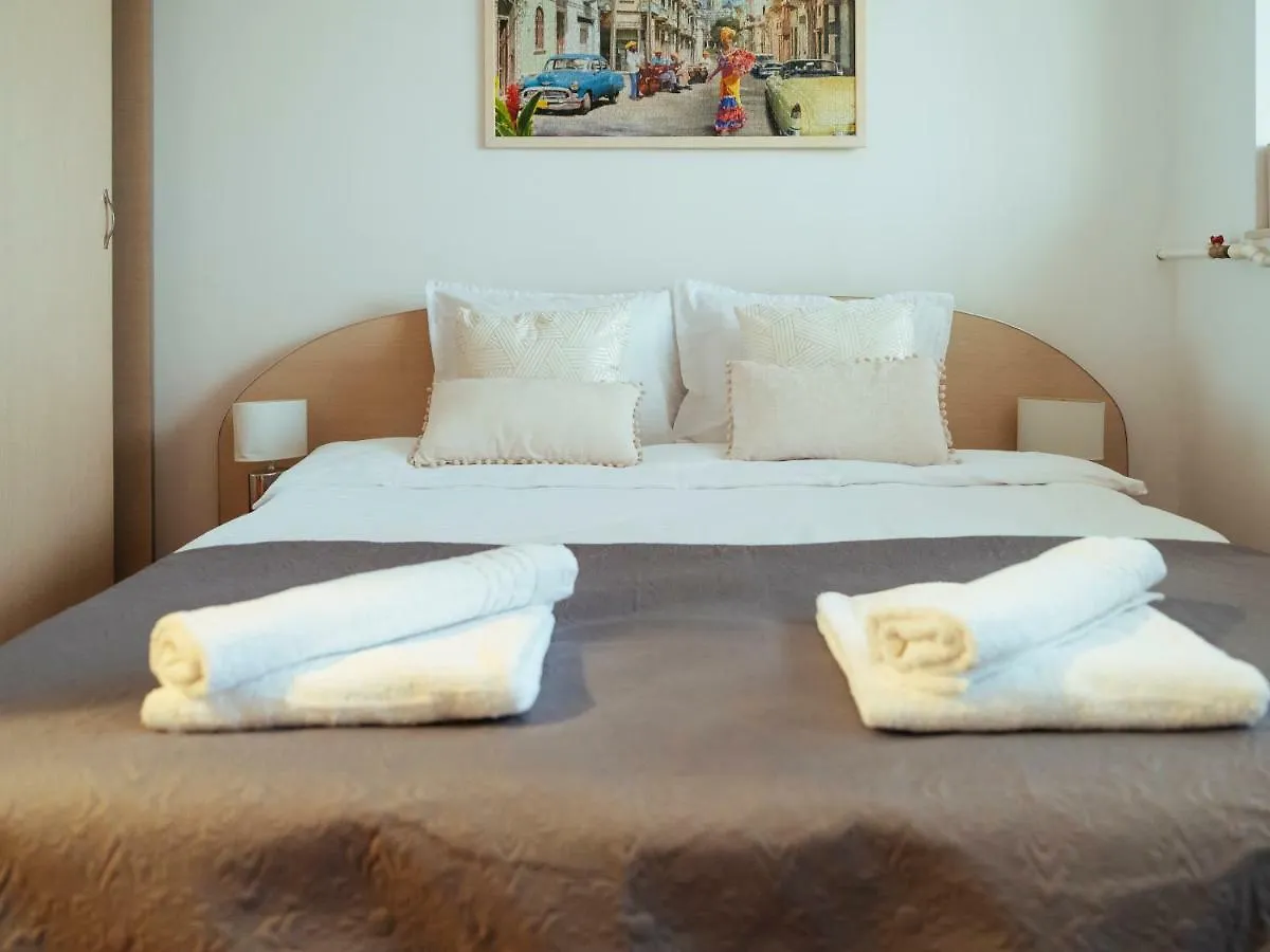 Cantemir Sunny Apartment Bucharest Romania