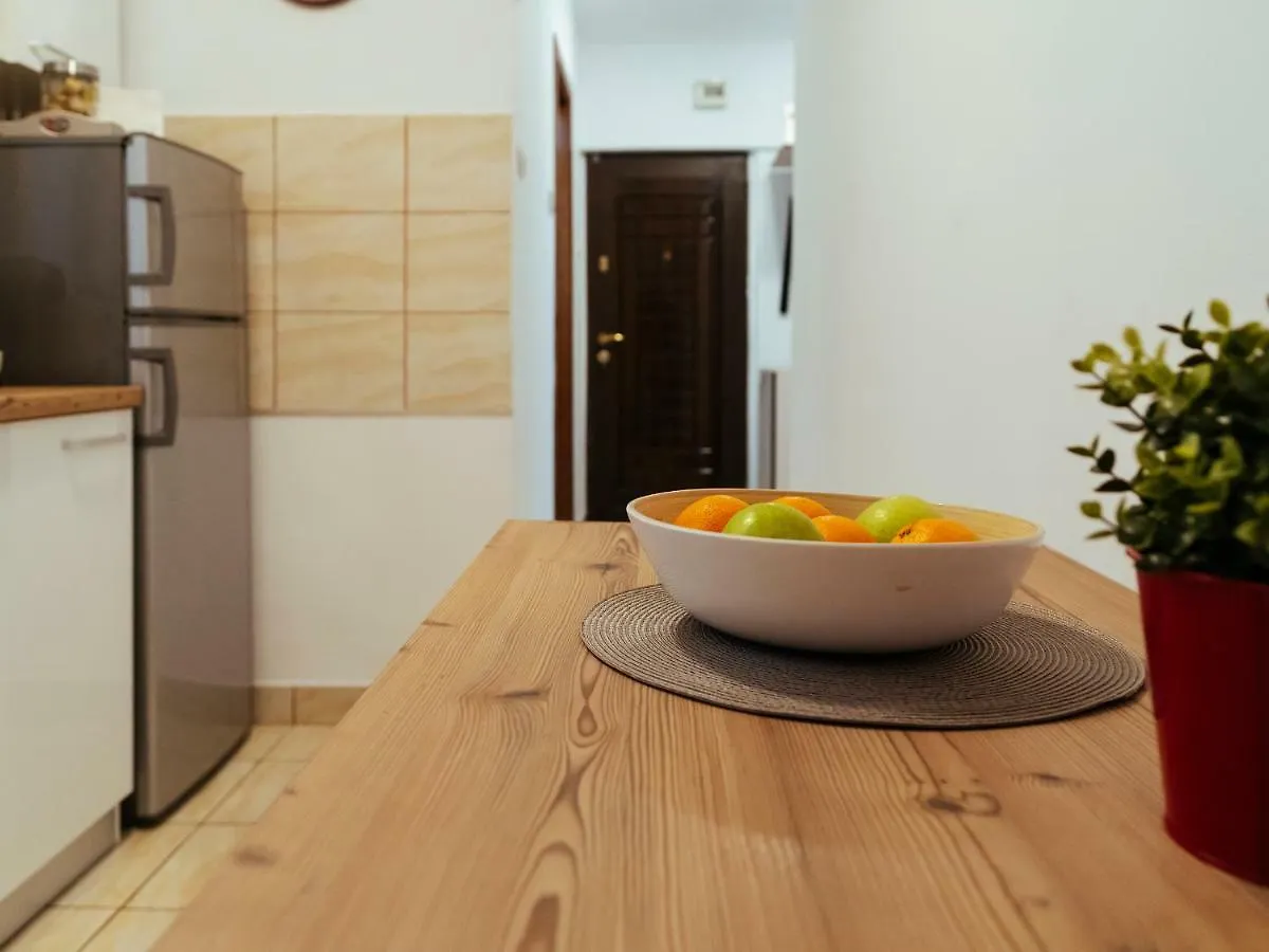 Cantemir Sunny Apartment Bucharest Romania